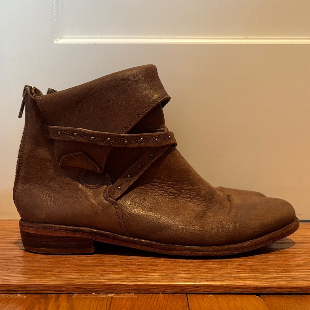 Free People Alamosa zippered leather ankle boots - vero cuoio
